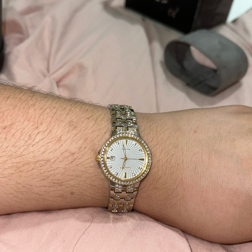 Watch - Picture 3 of 3